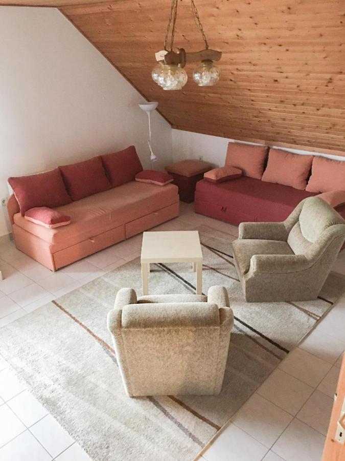 Baranya Apartman Áta エクステリア 写真