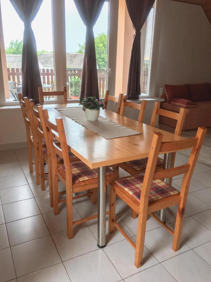 Baranya Apartman Áta エクステリア 写真
